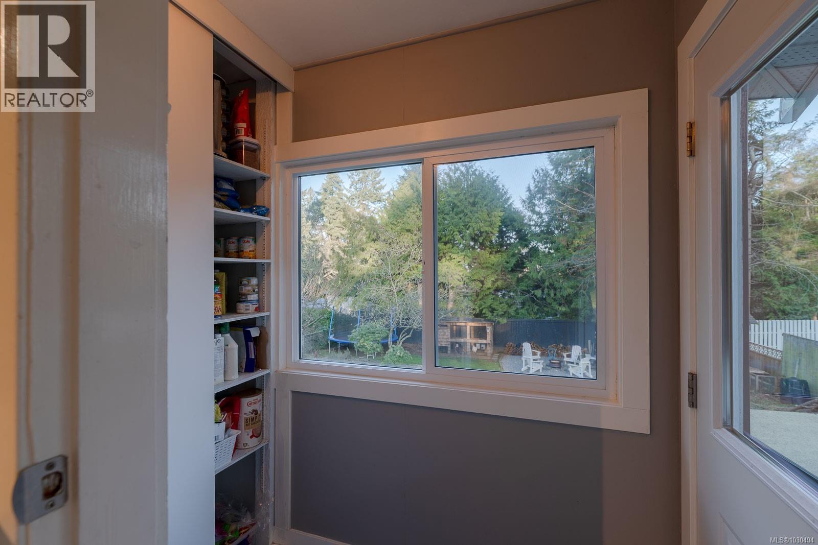 3248 UPLANDS DR - 24