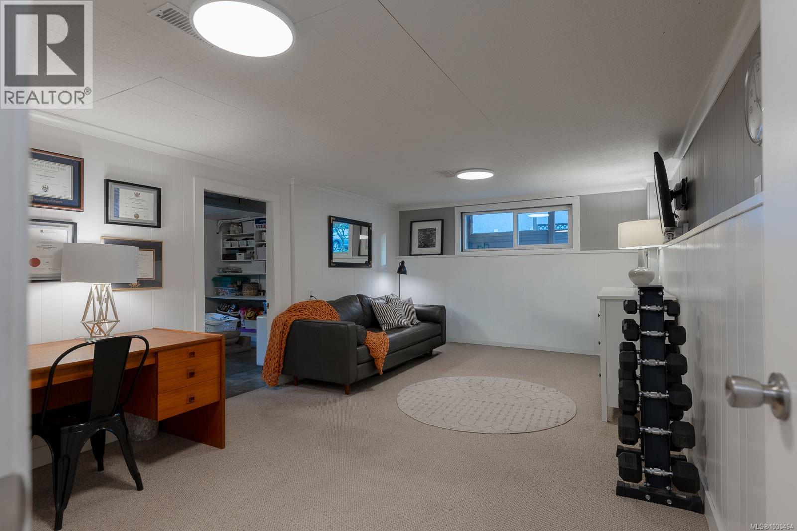 3248 UPLANDS DR - 33