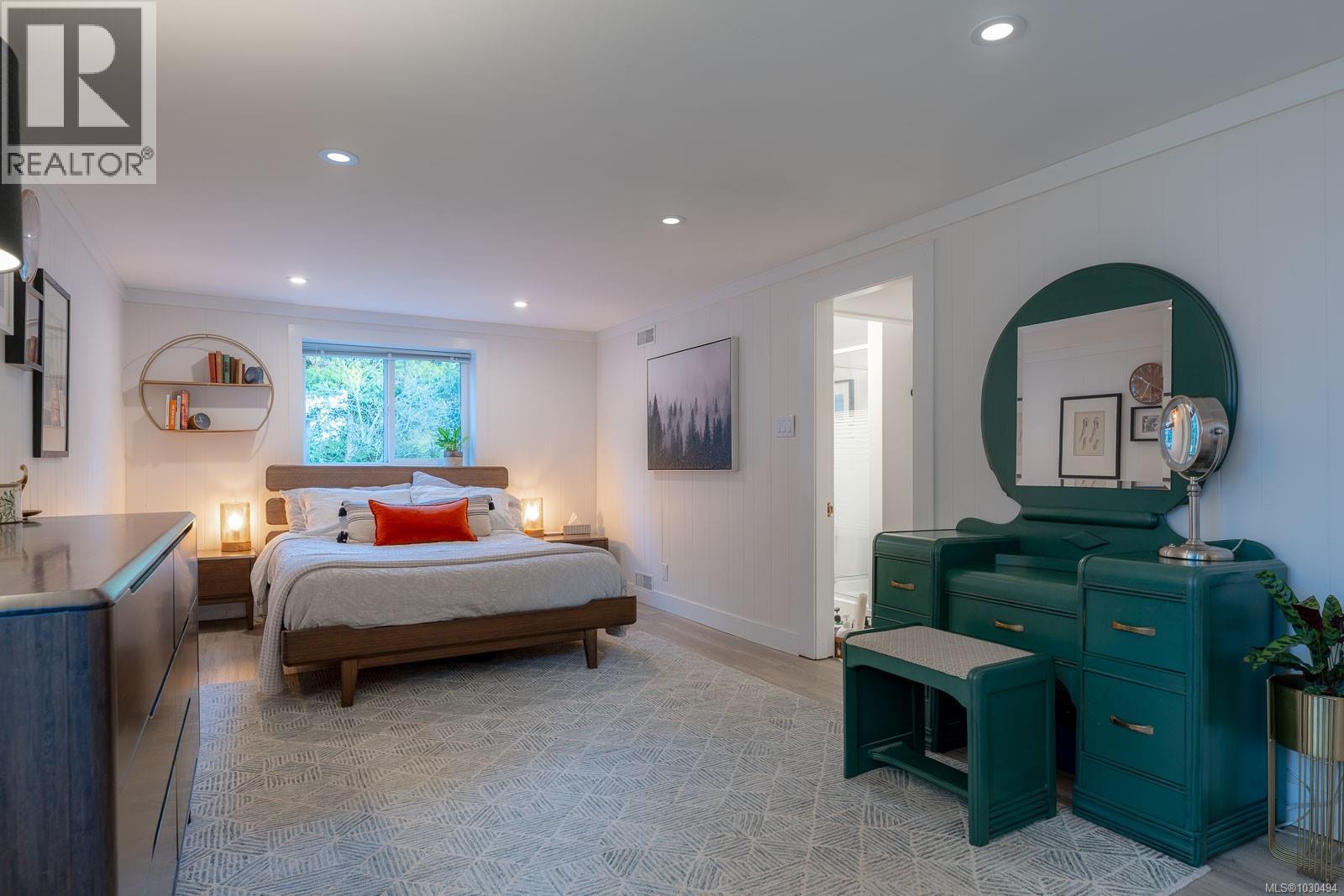 3248 UPLANDS DR - 37