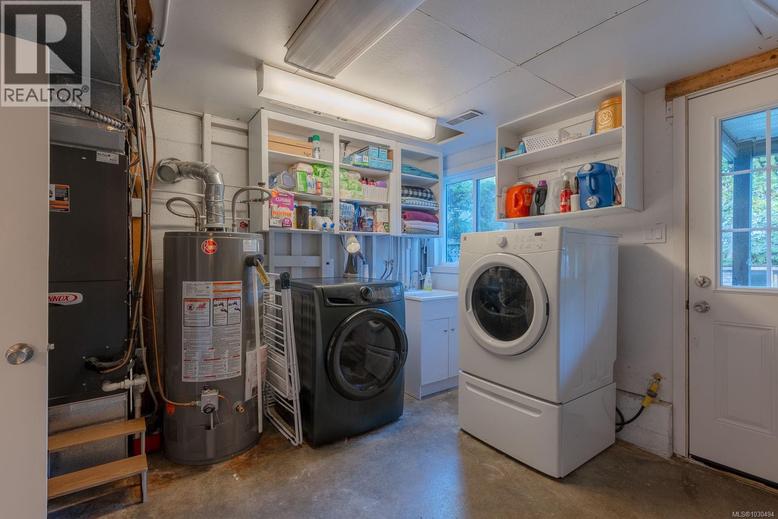 3248 UPLANDS DR - 42