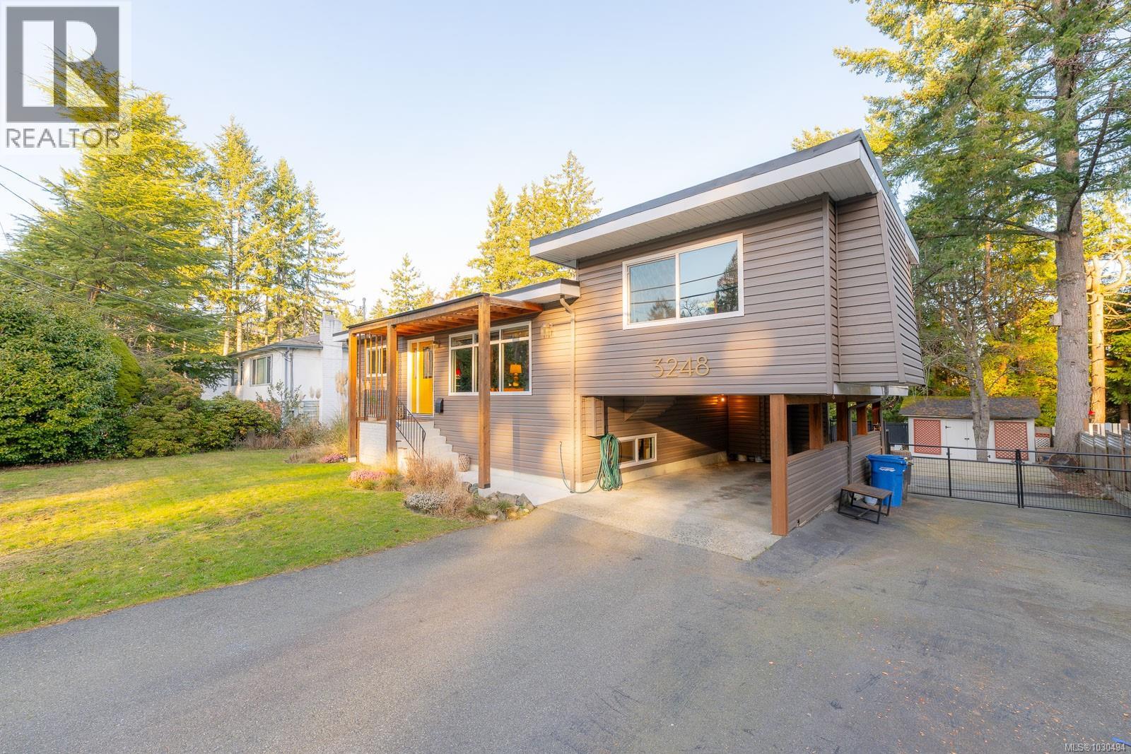 3248 UPLANDS DR - 66