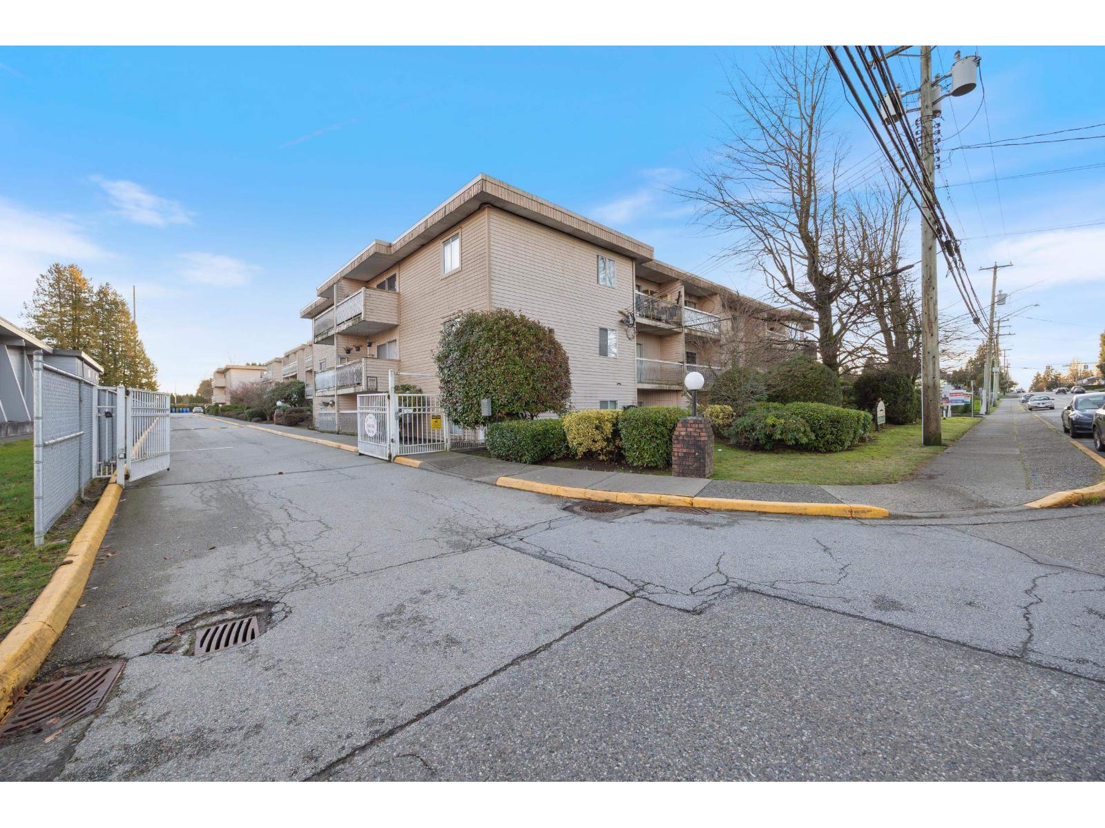 #223-11806 88 Avenue, Delta