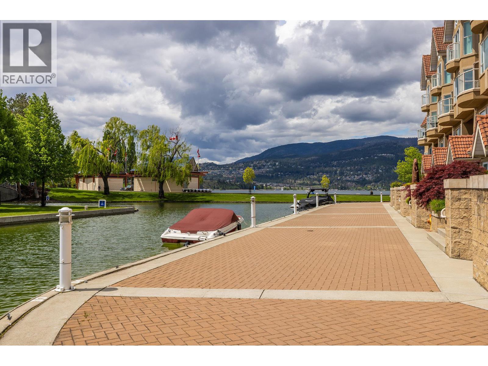 113 1156 Sunset Drive, Kelowna