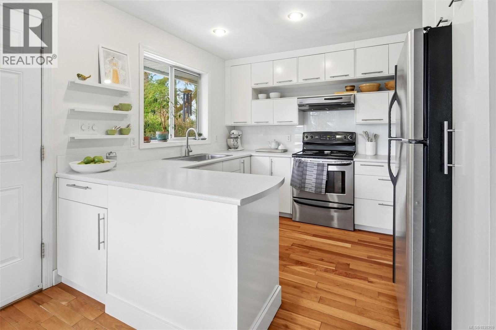 2087 INDIAN CRES - 16