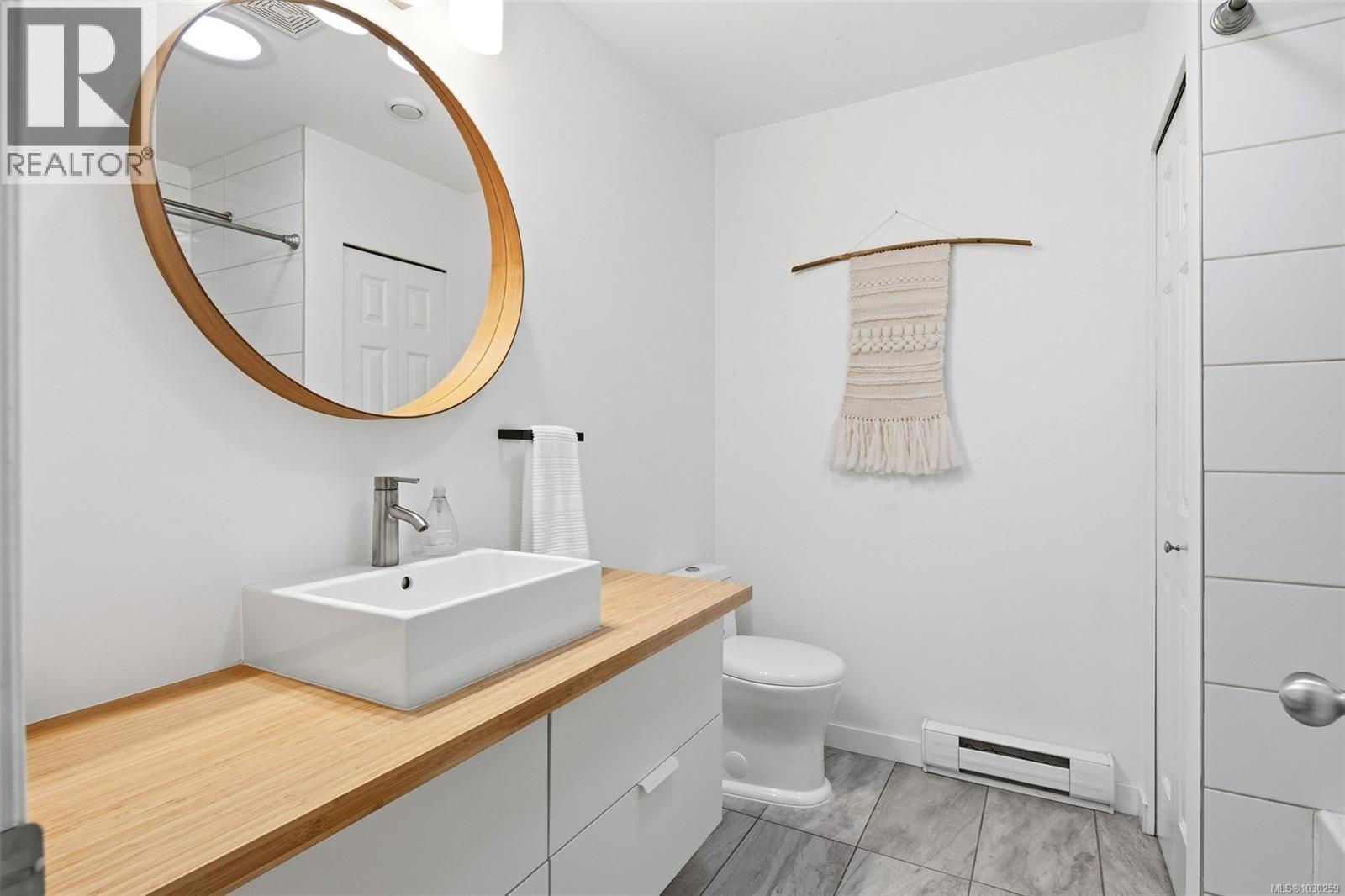 2087 INDIAN CRES - 24