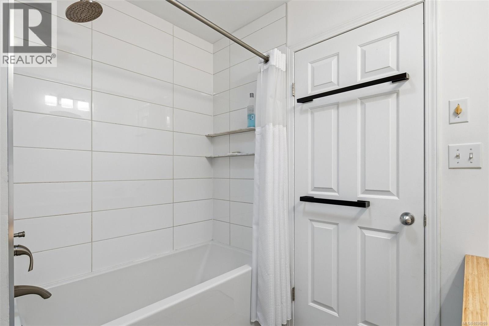 2087 INDIAN CRES - 25