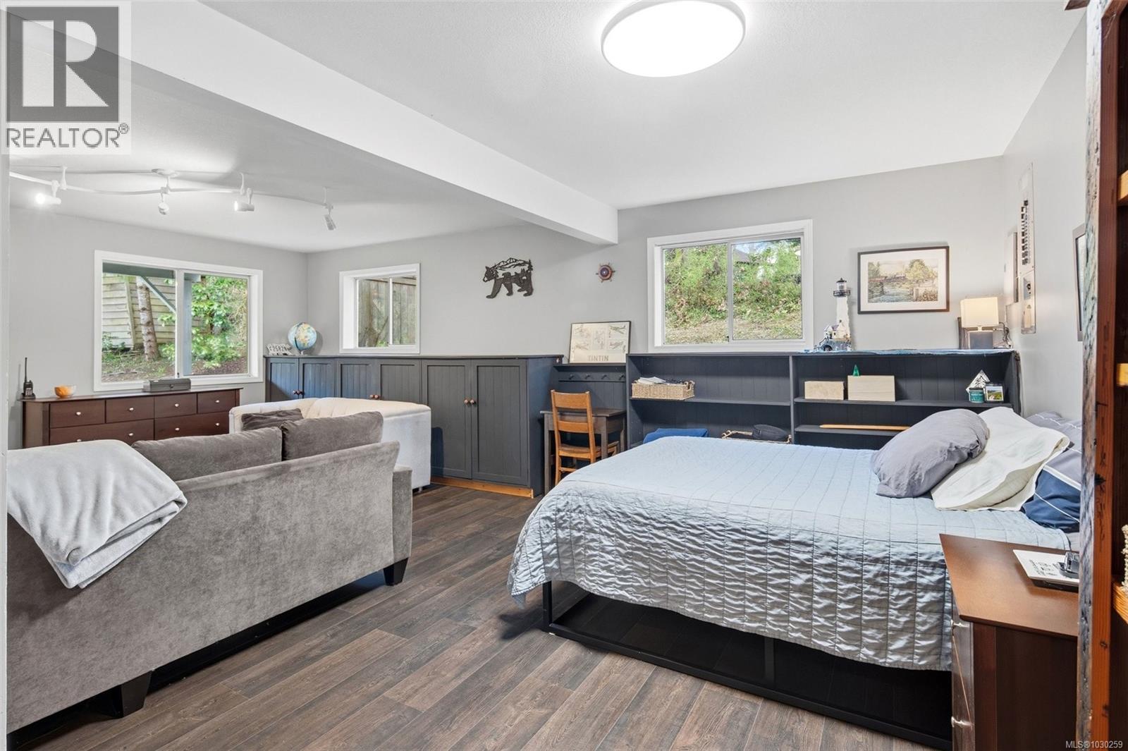 2087 INDIAN CRES - 34