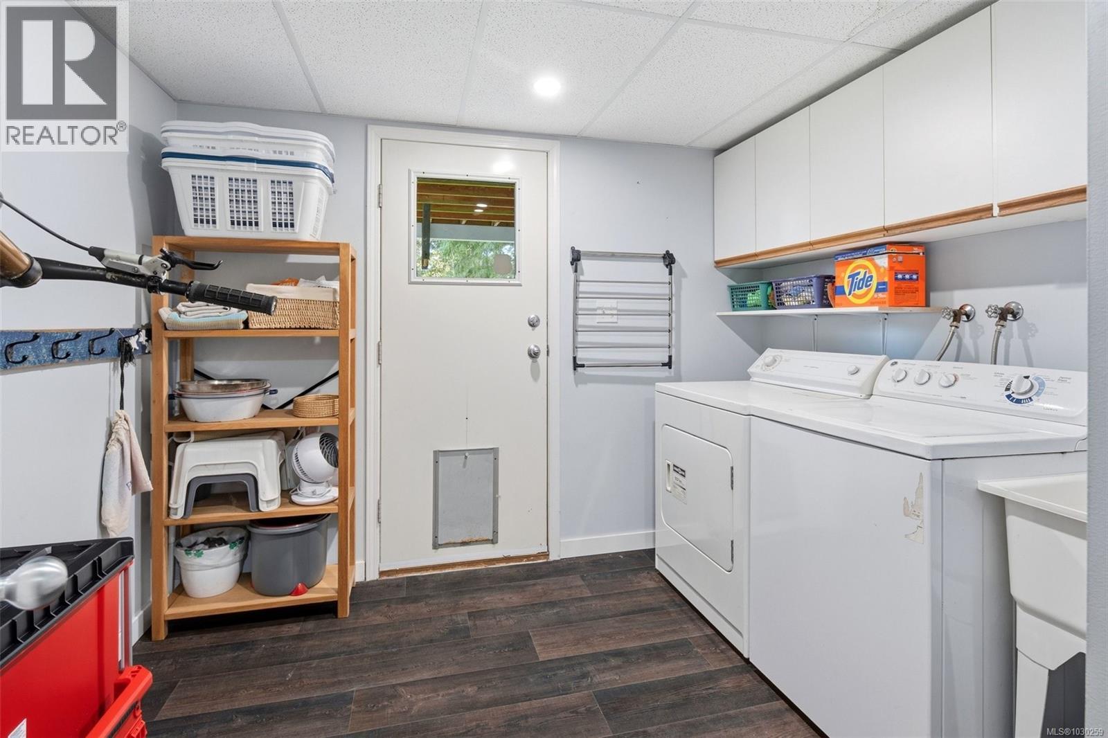 2087 INDIAN CRES - 37