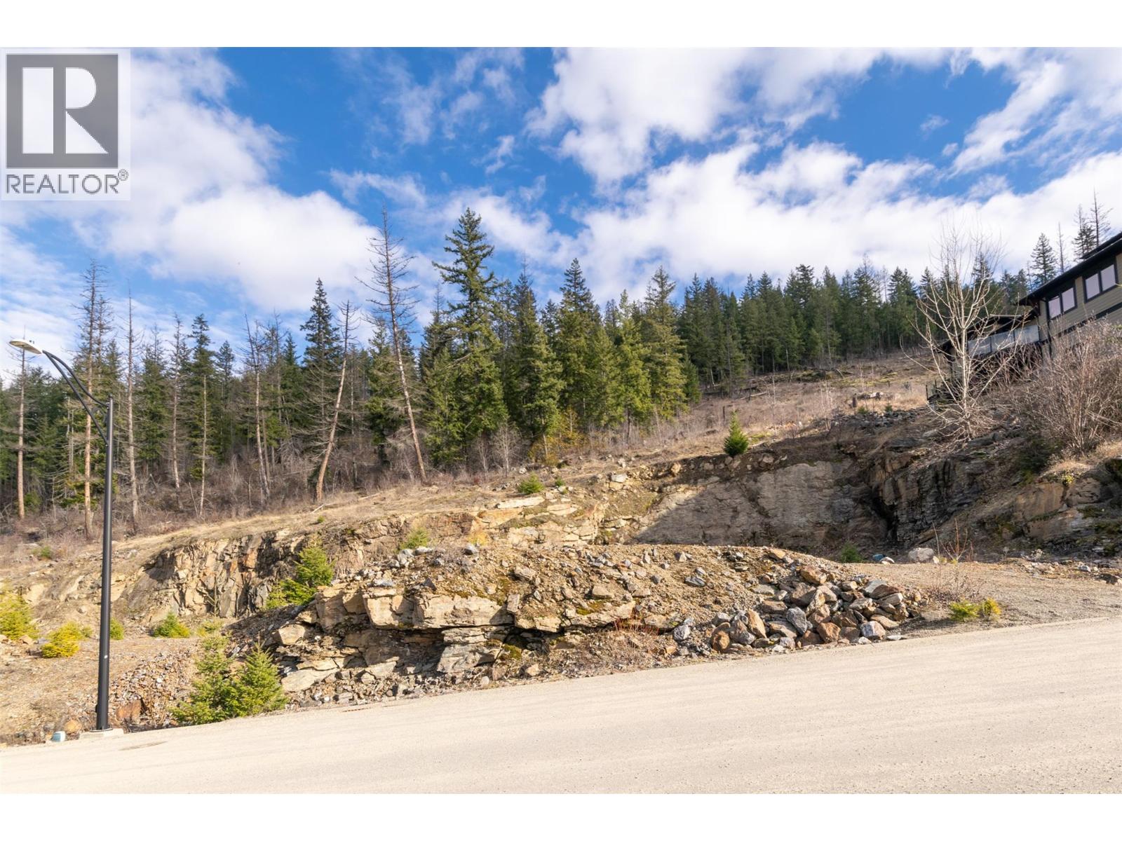  275 Bayview Drive, Sicamous