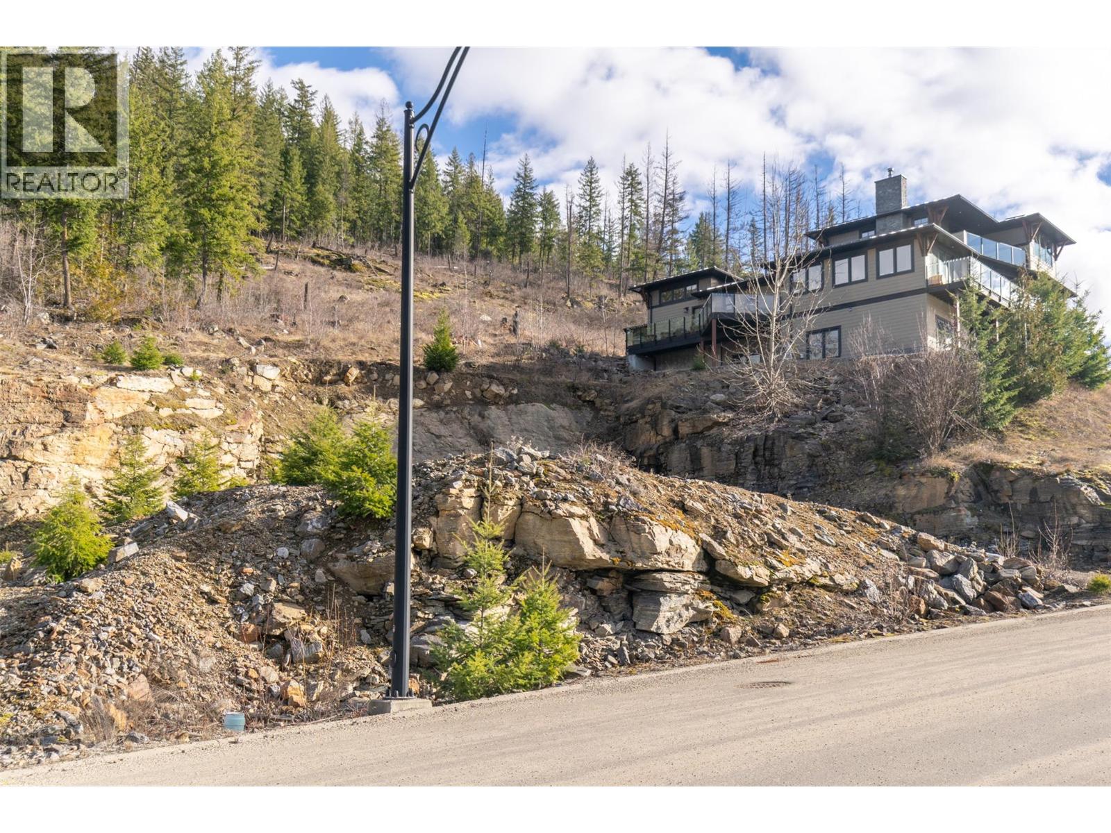  275 Bayview Drive, Sicamous