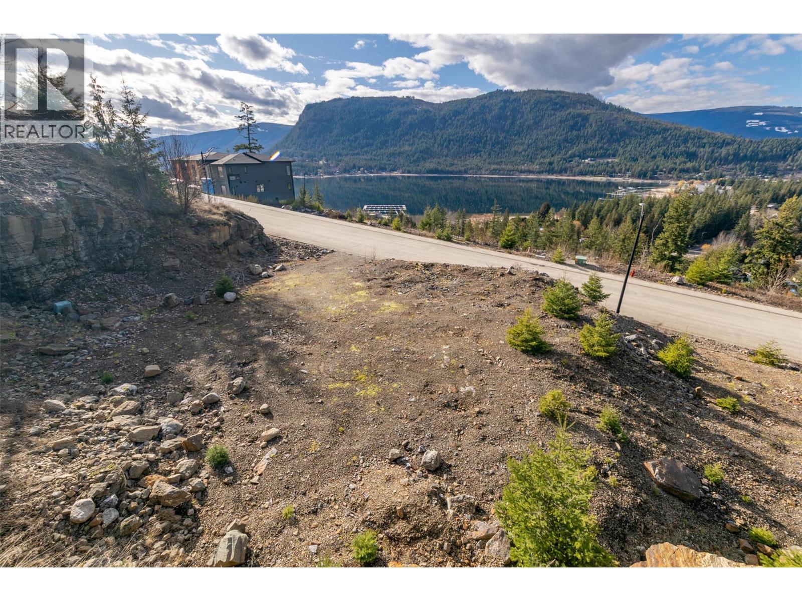  275 Bayview Drive, Sicamous