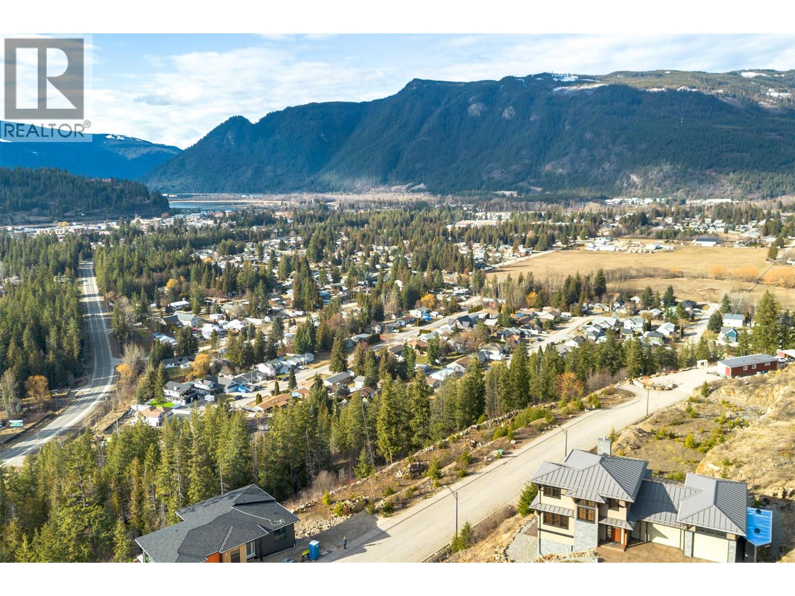  275 Bayview Drive, Sicamous