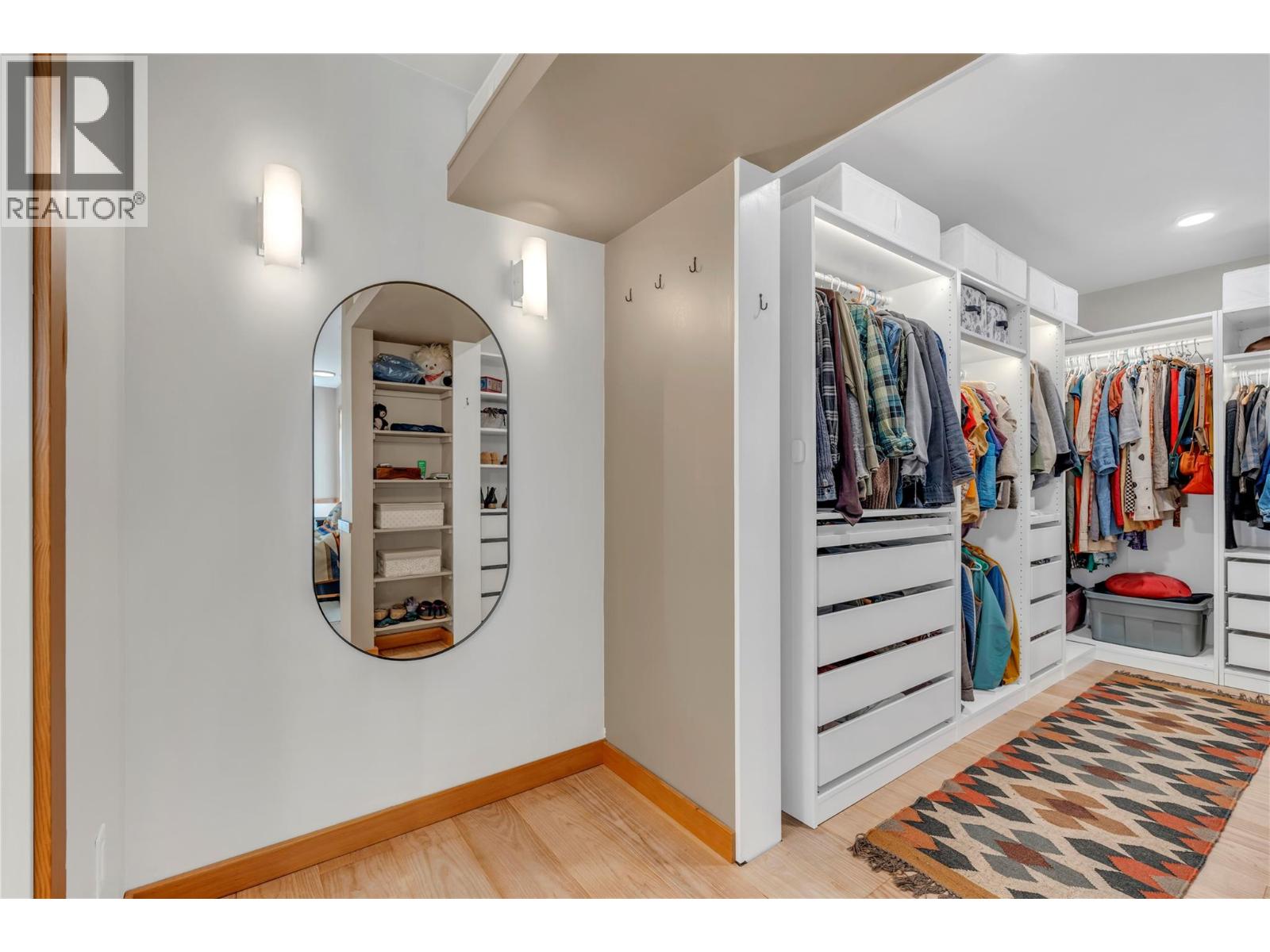 212 Carr Crescent, Oliver