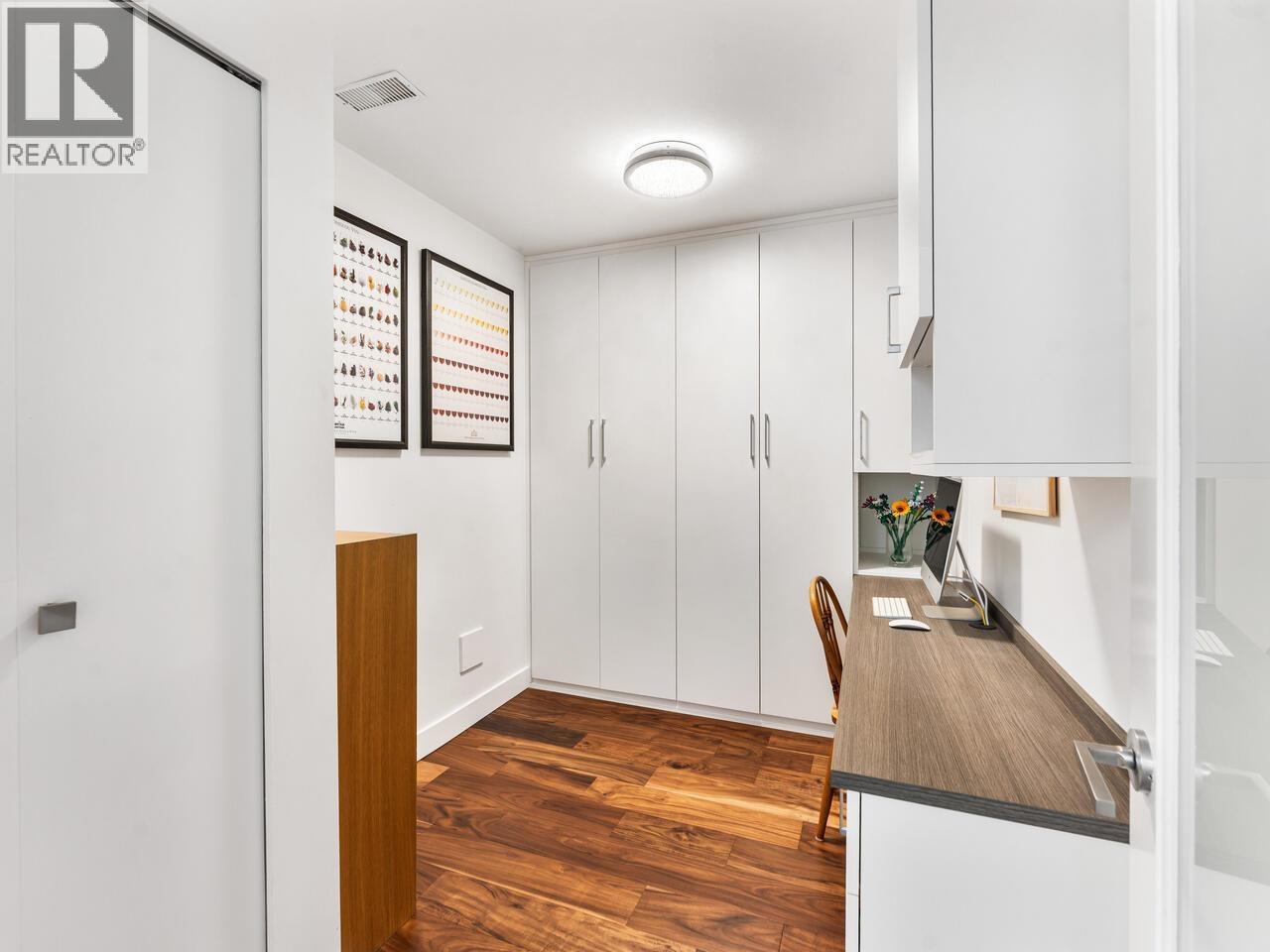 #18-10133 RIVER Drive, Richmond