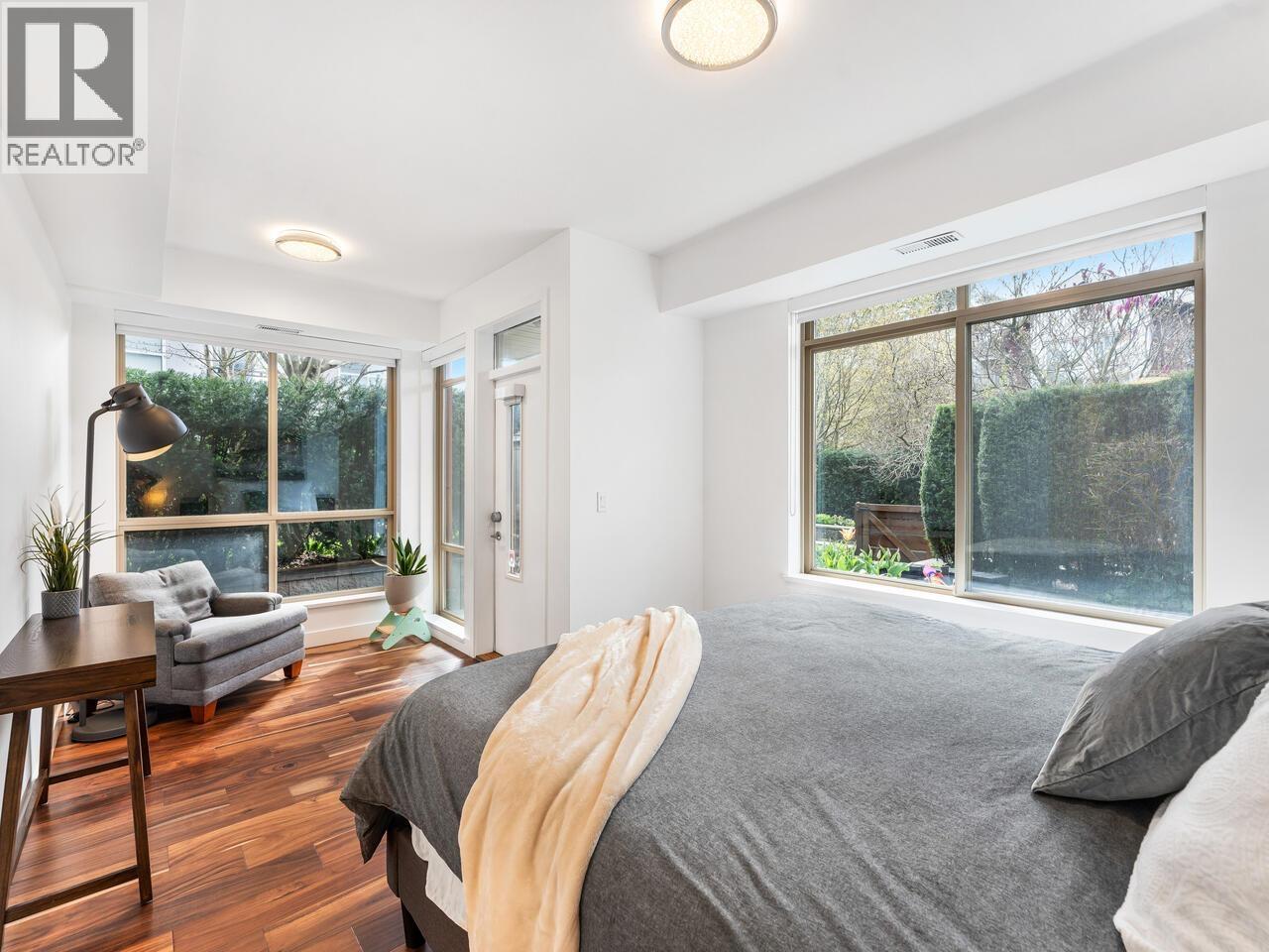 #18-10133 RIVER Drive, Richmond