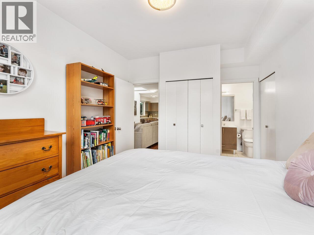 #18-10133 RIVER Drive, Richmond