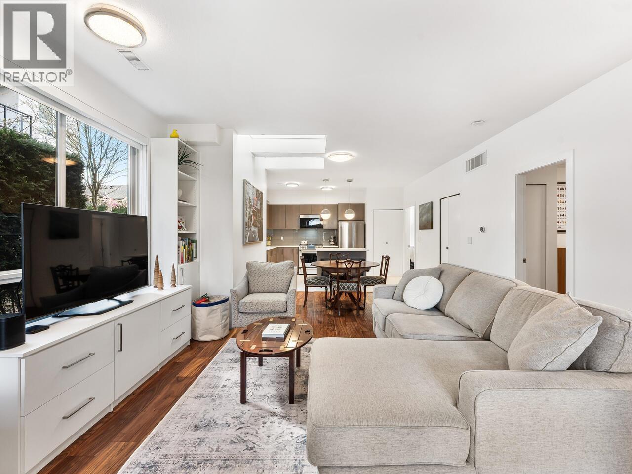 #18-10133 RIVER Drive, Richmond