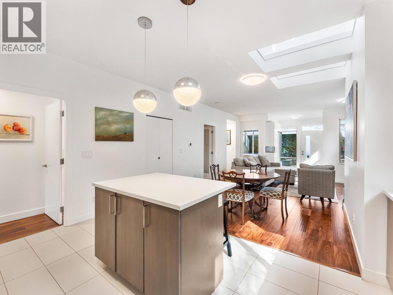 #18-10133 RIVER Drive, Richmond