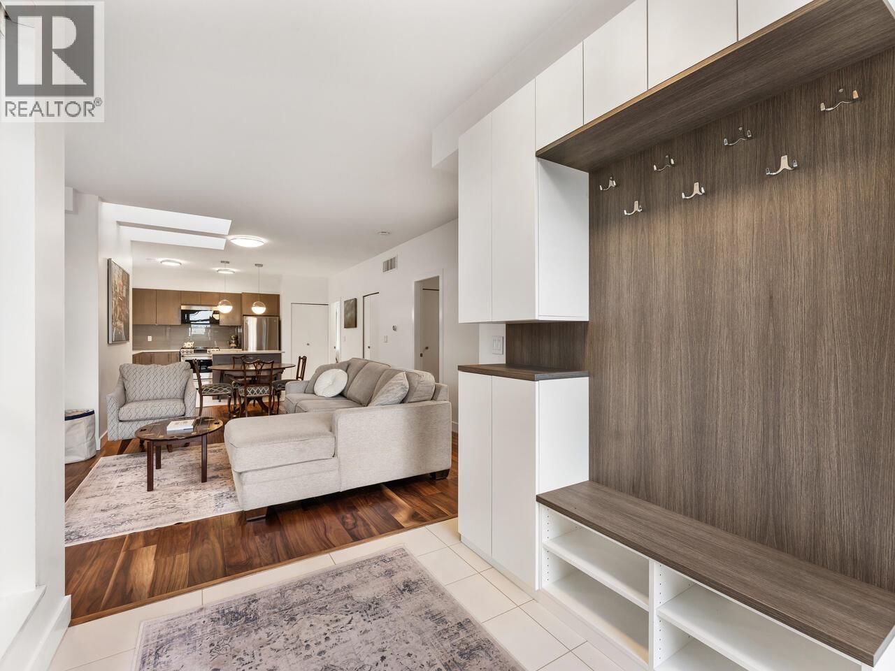 #18-10133 RIVER Drive, Richmond