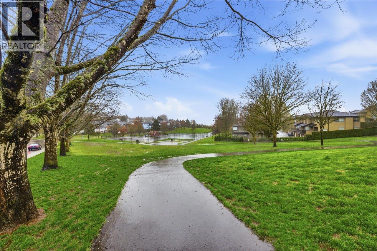 311 11595 FRASER STREET, Maple Ridge