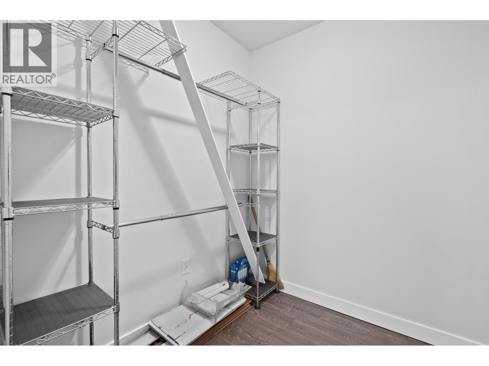 #304-5500 LYNAS Lane, Richmond