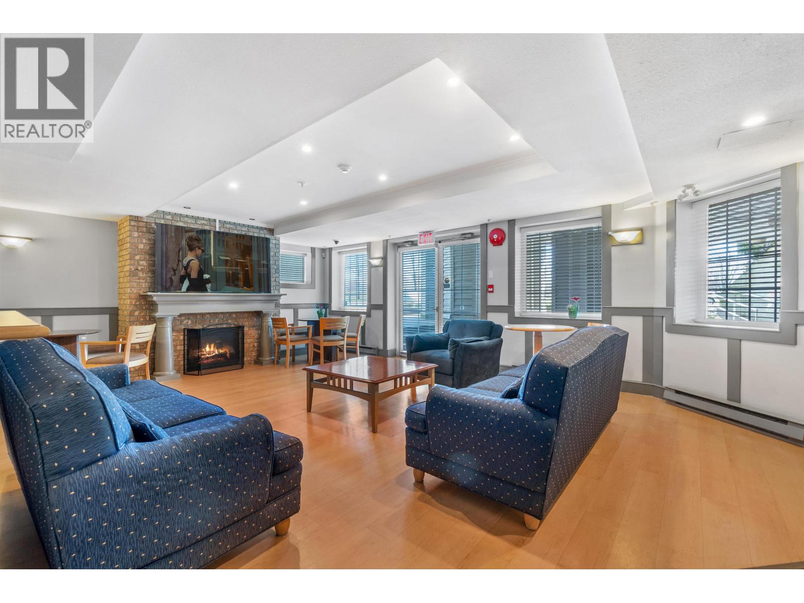 #304-5500 LYNAS Lane, Richmond