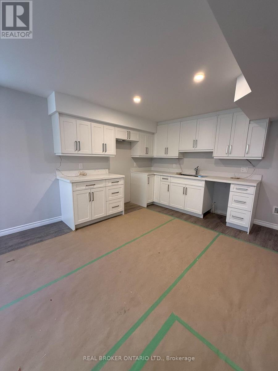 LOWER - 33 BRAEBURN STREET