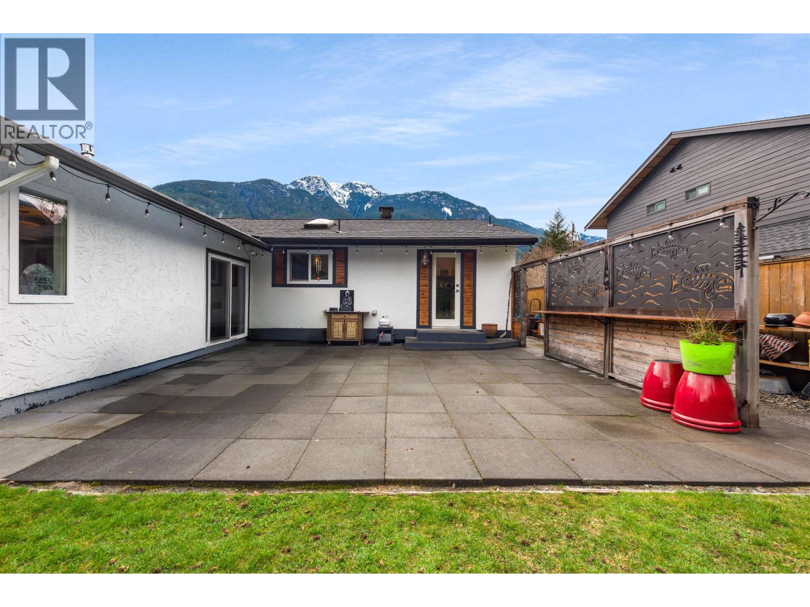 41562 ROD ROAD, Squamish