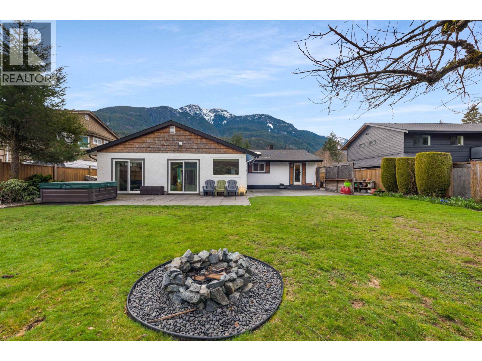 41562 ROD ROAD, Squamish