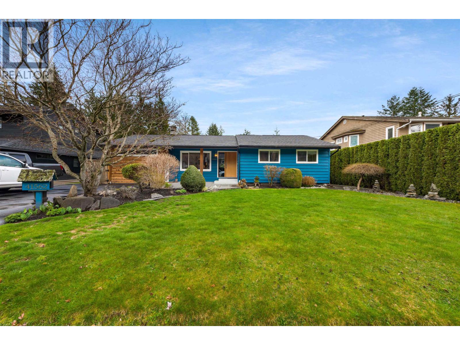 41562 ROD ROAD, Squamish