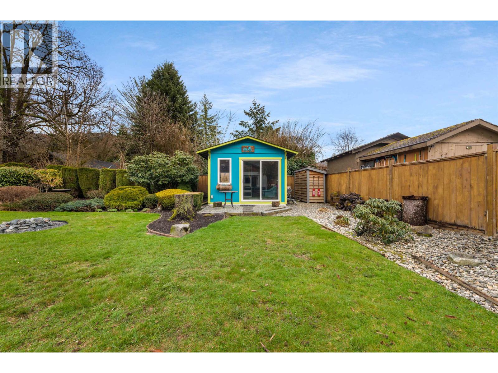 41562 ROD ROAD, Squamish