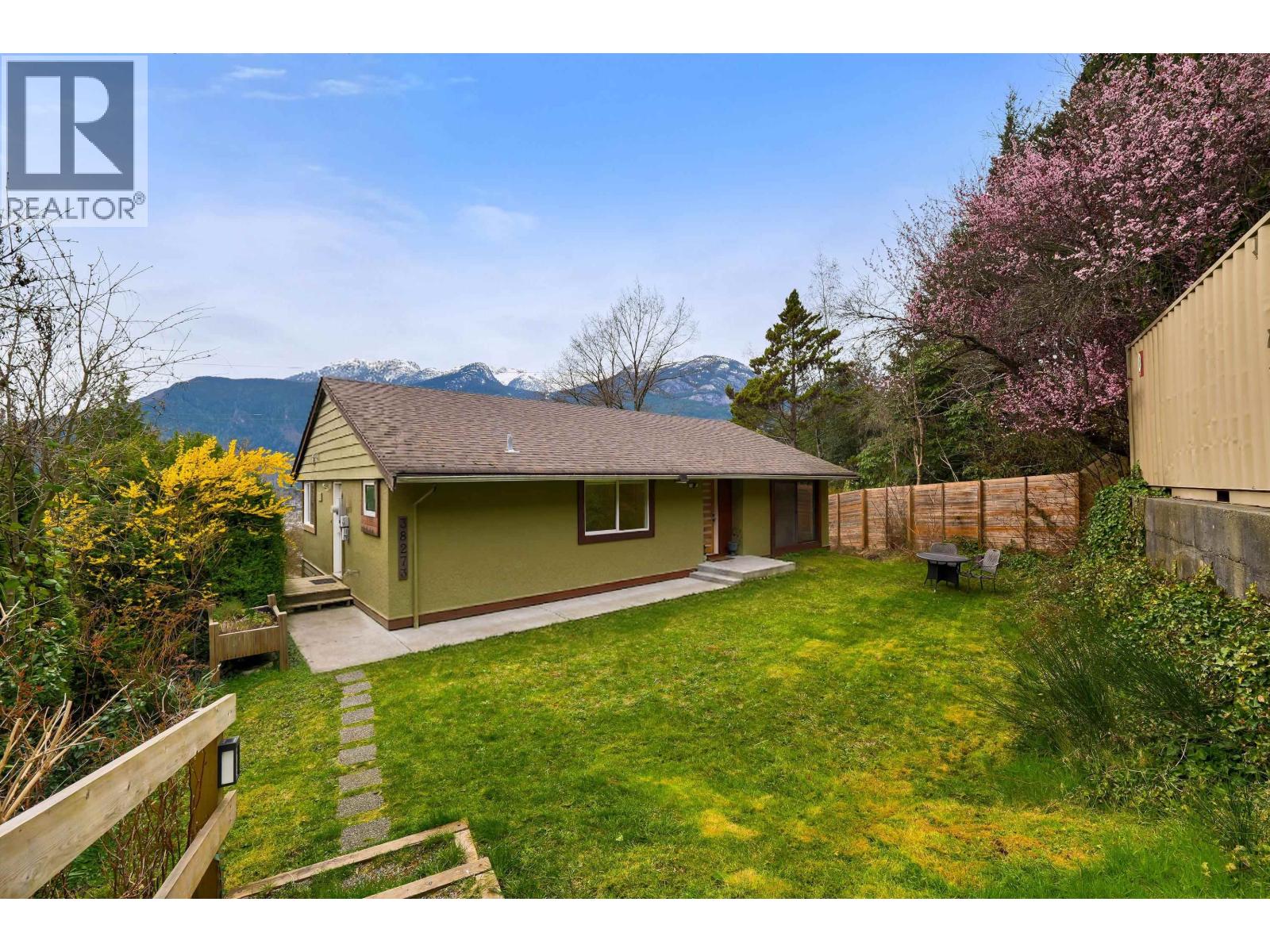 38273 VIEW PLACE, Squamish