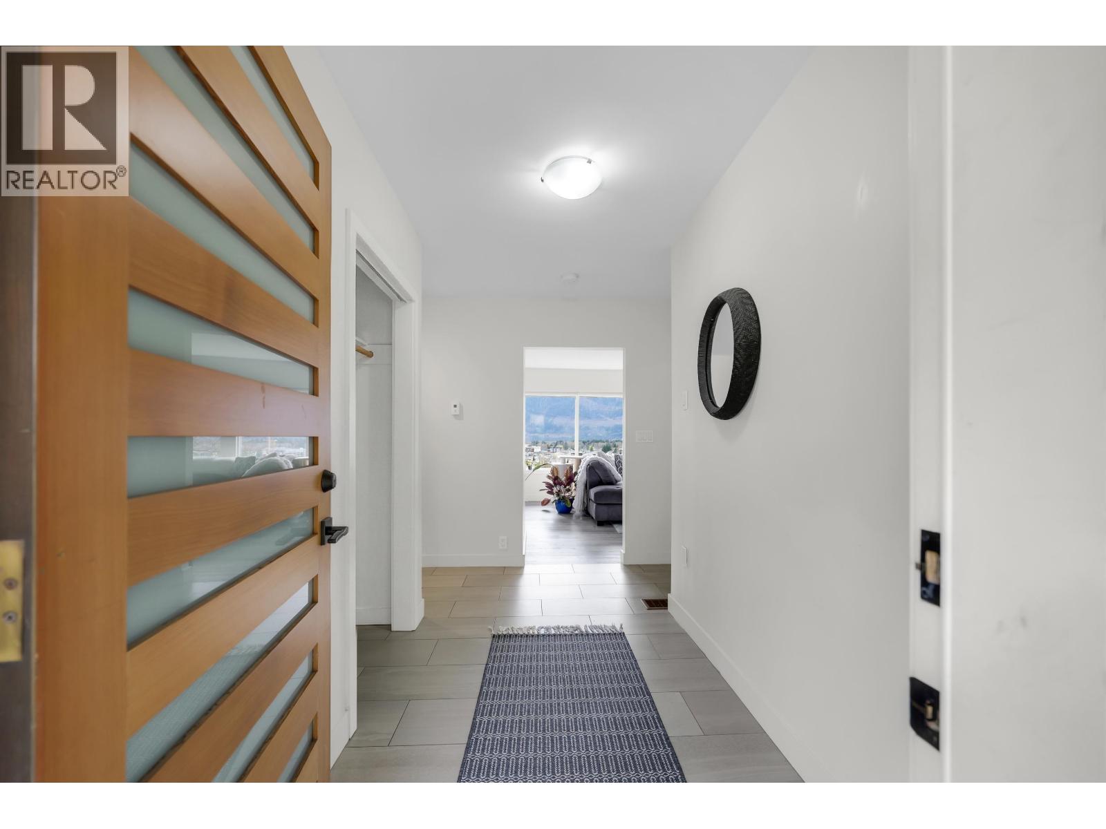 38273 VIEW PLACE, Squamish