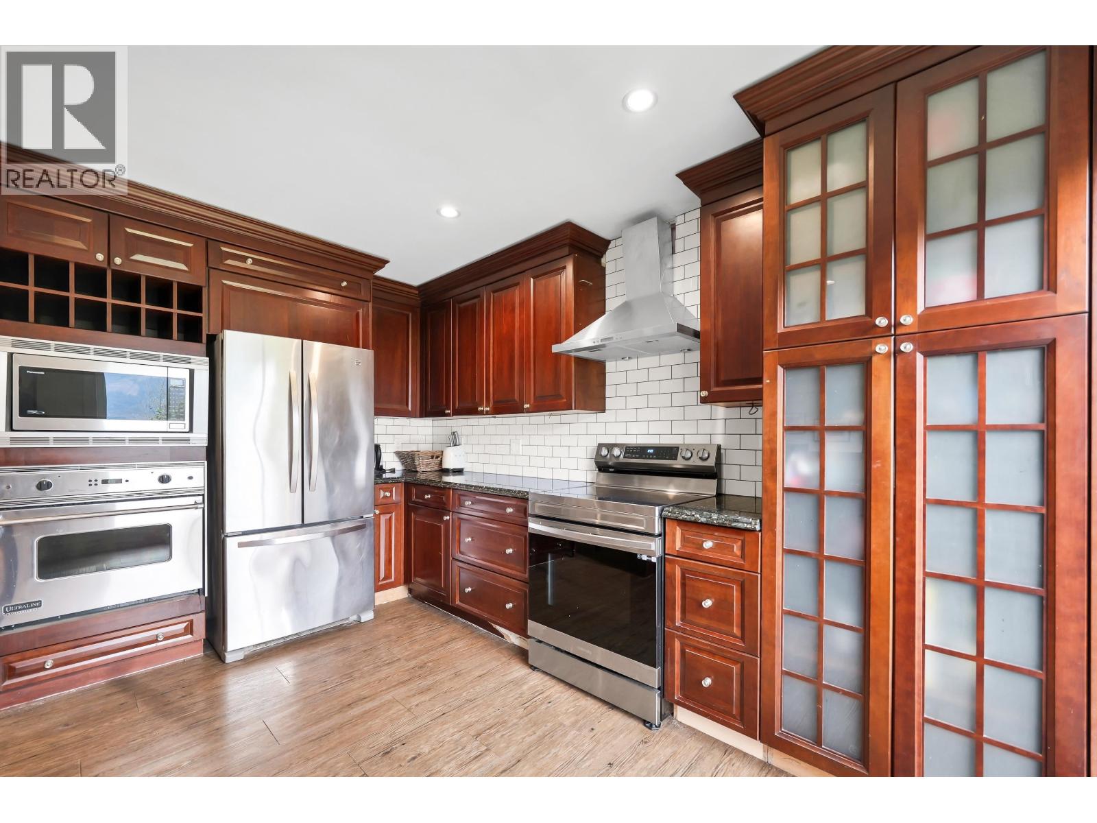 38273 VIEW PLACE, Squamish