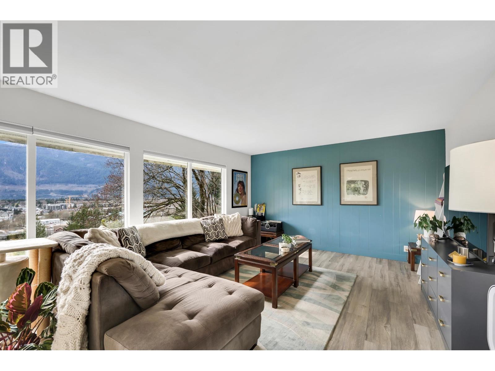 38273 VIEW PLACE, Squamish