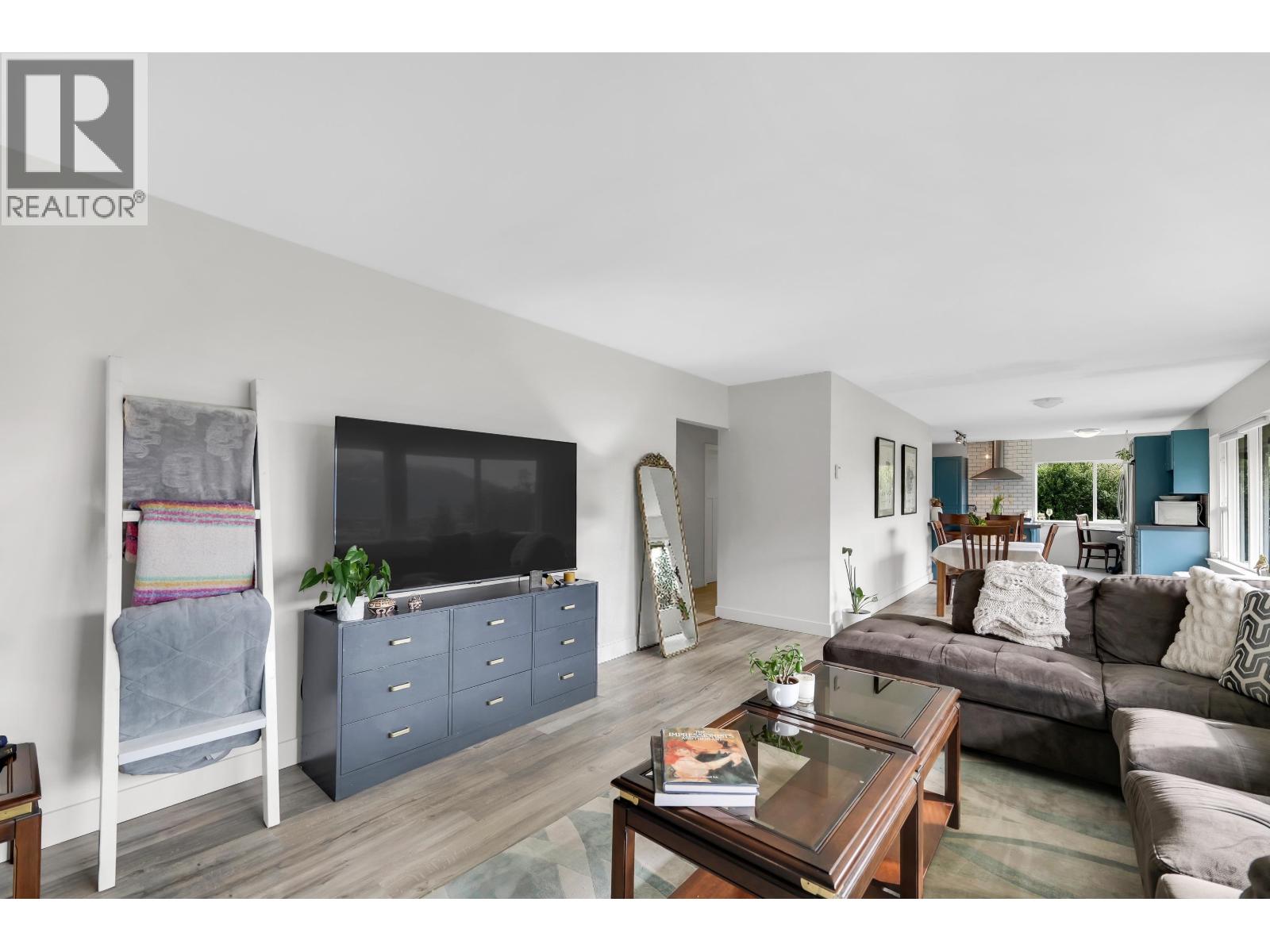 38273 VIEW PLACE, Squamish