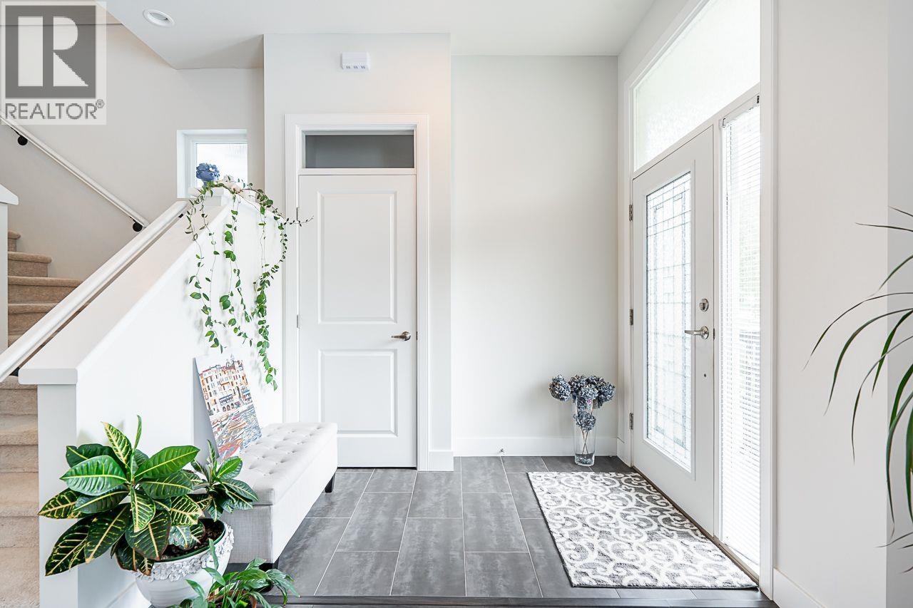 10489 ROBERTSON STREET, Maple Ridge