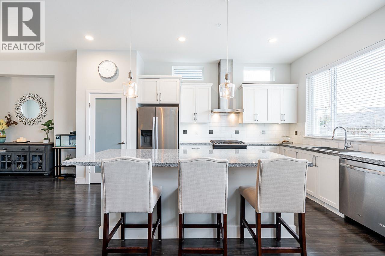 10489 ROBERTSON STREET, Maple Ridge