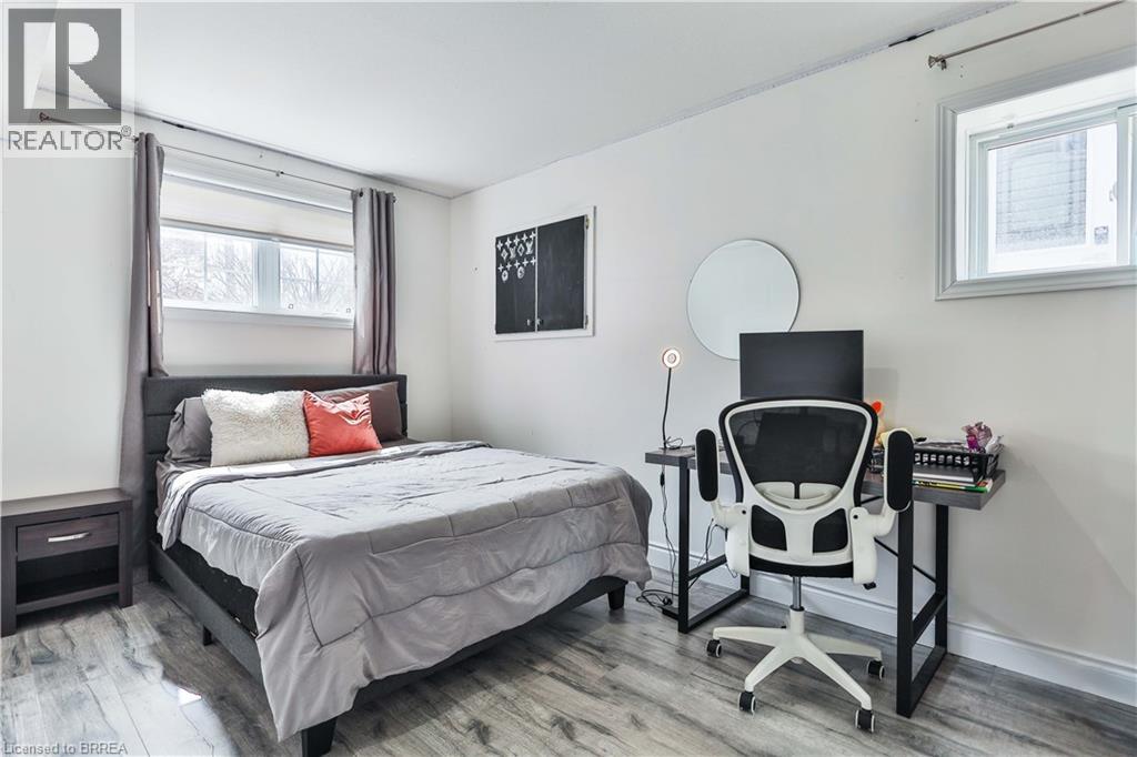 3 OLIVER Court - 24