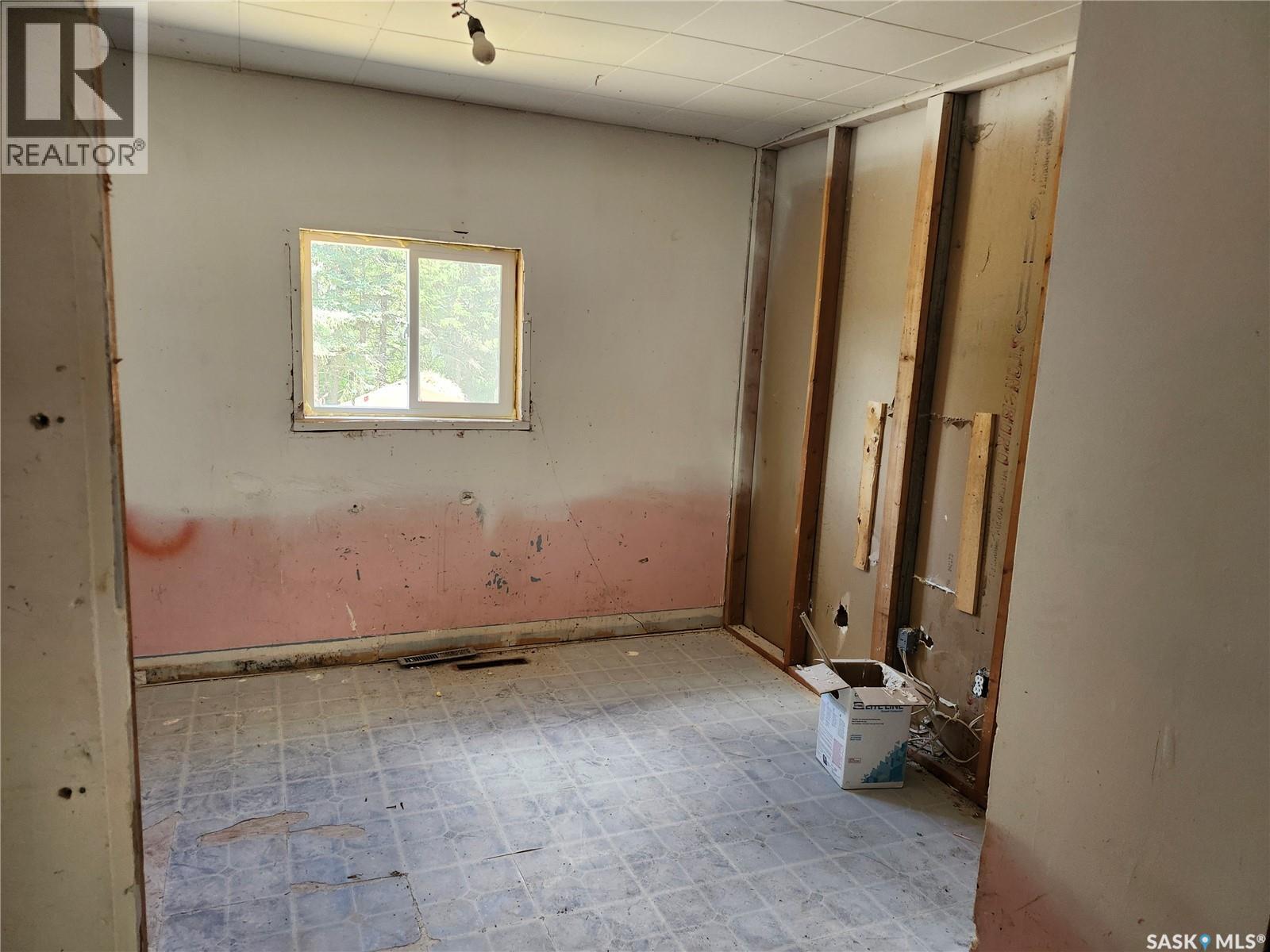 NA SERVICE ROAD - 10