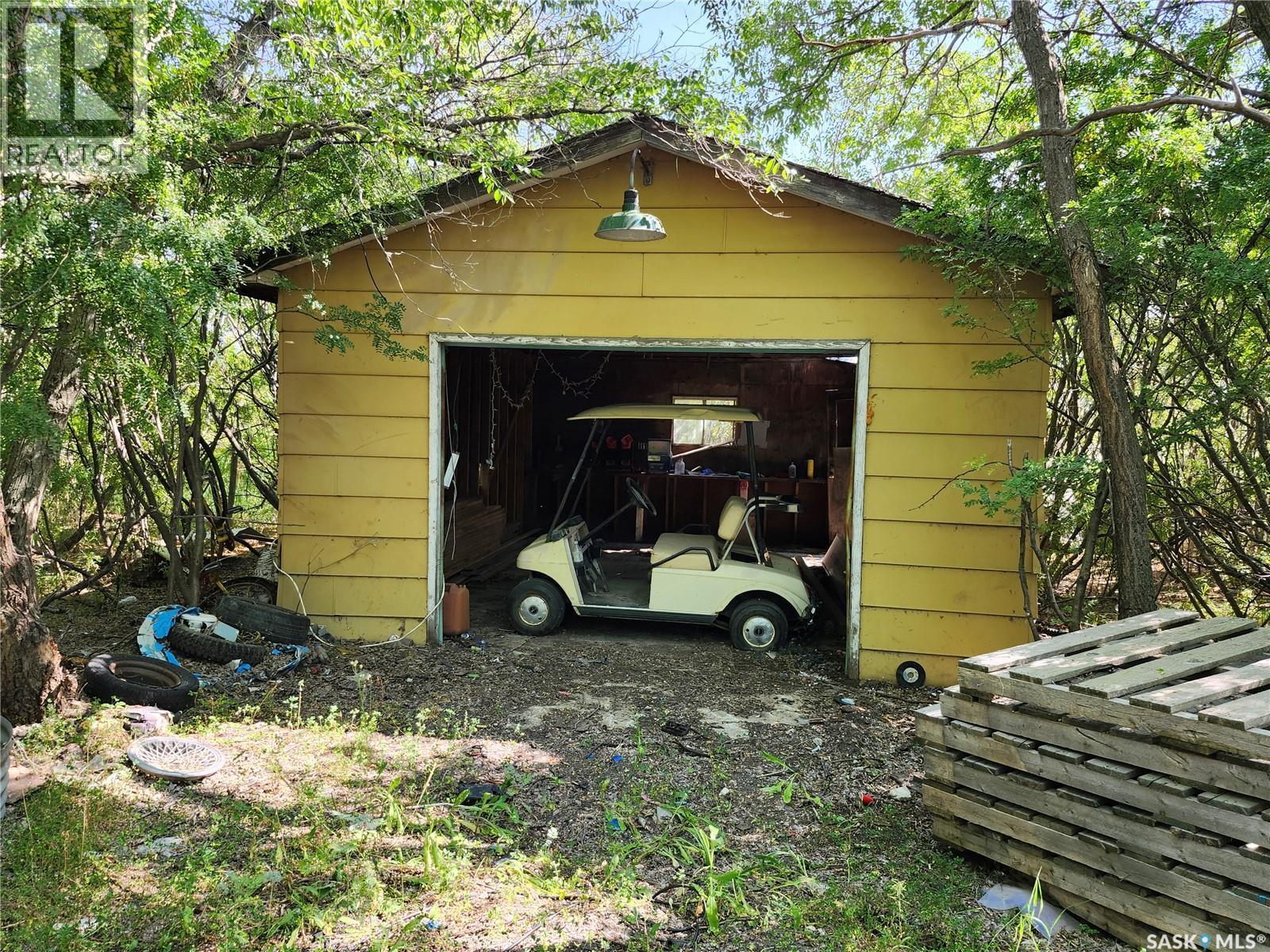 NA SERVICE ROAD - 20