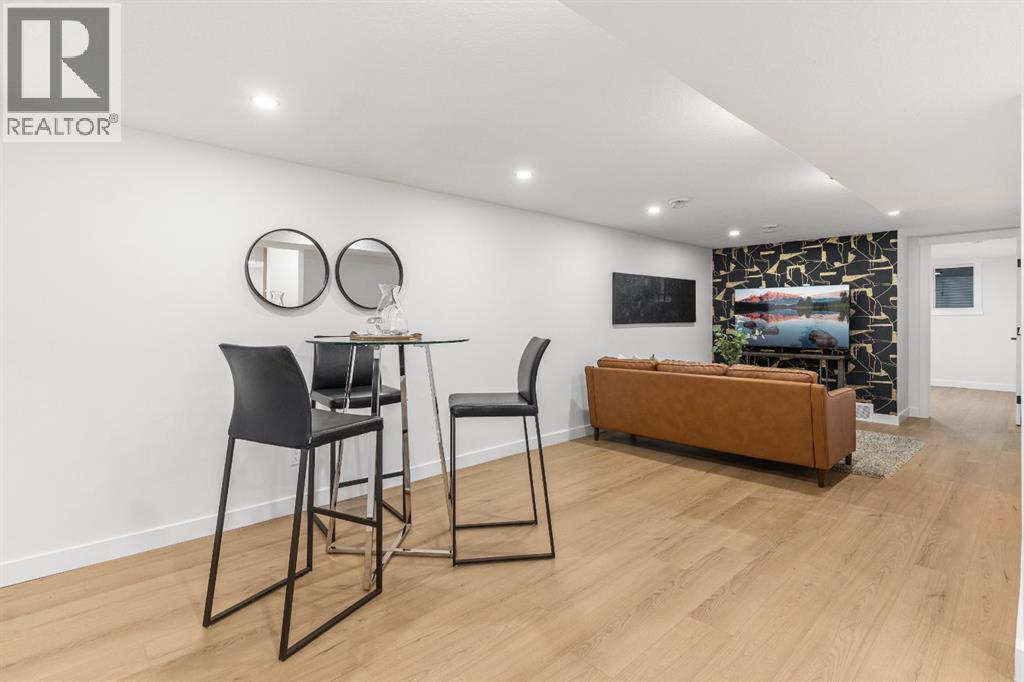 Single Family House Bungalow for Sale in   Street SW Glamorgan Calgary 