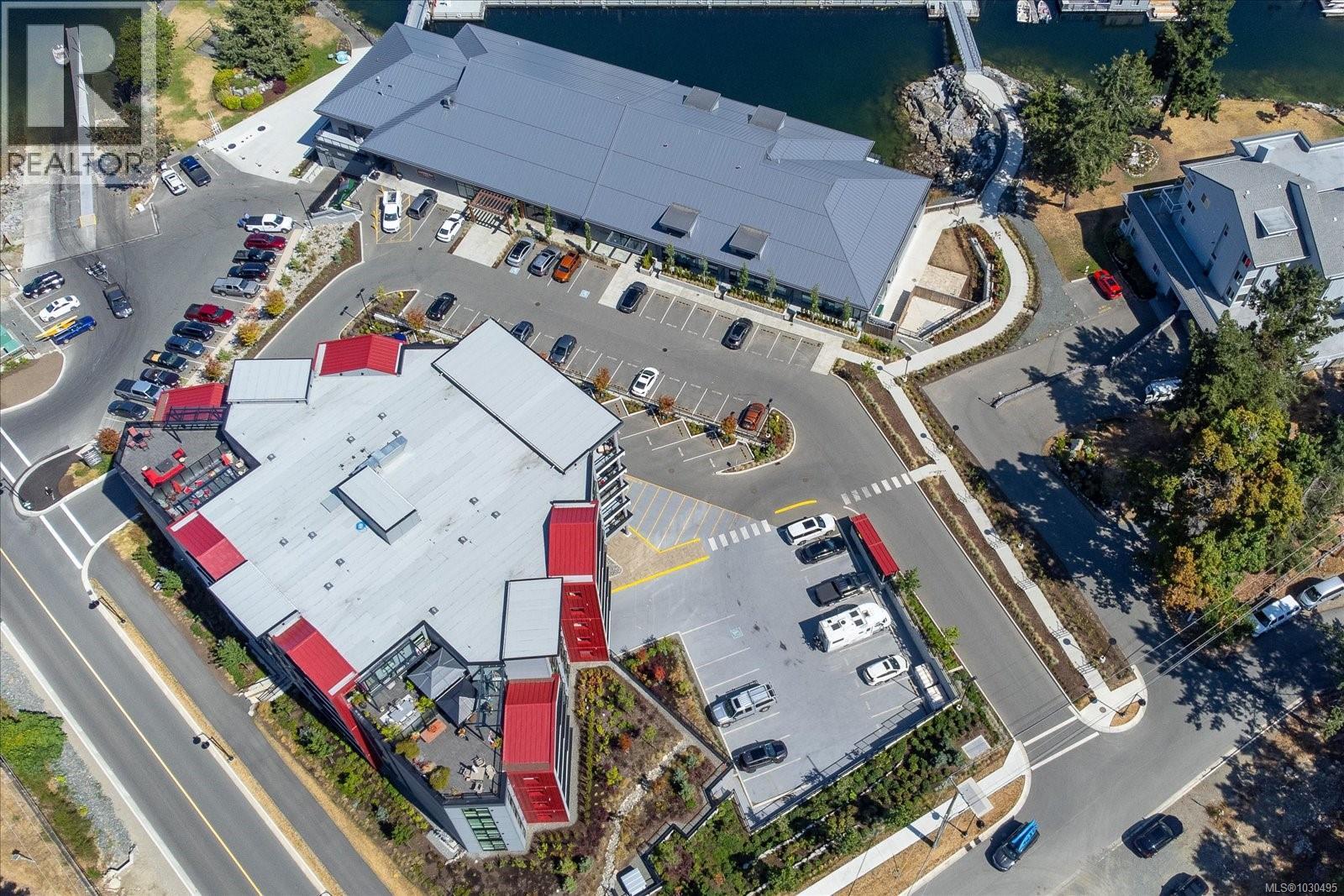 #305 3529 DOLPHIN DR - 65