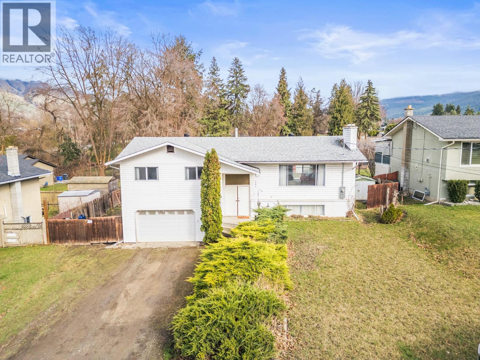 7905 Giles Drive - 1