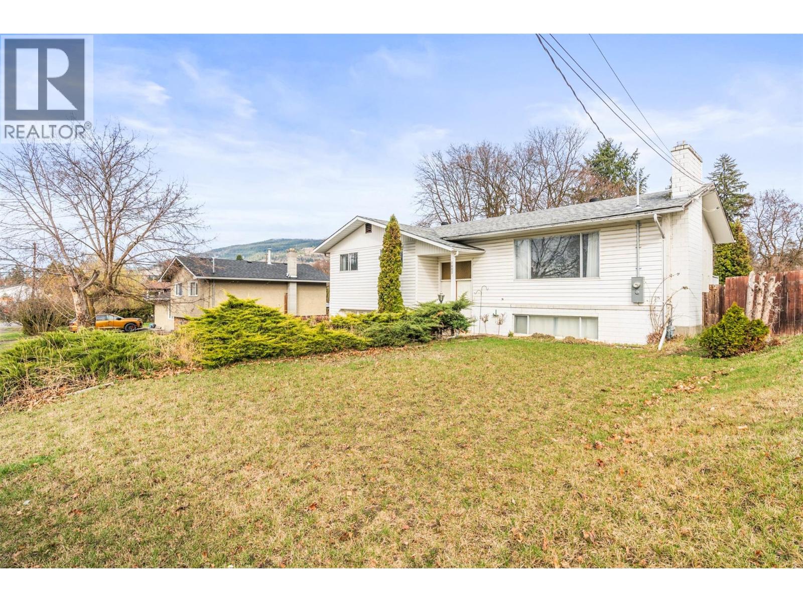 7905 Giles Drive - 3