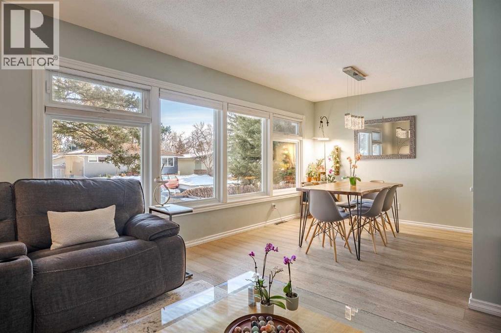 Single Family House Bungalow for Sale in  Brockington Road NW Brentwood Calgary 