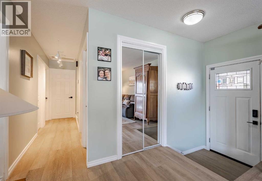 Single Family House Bungalow for Sale in  Brockington Road NW Brentwood Calgary 