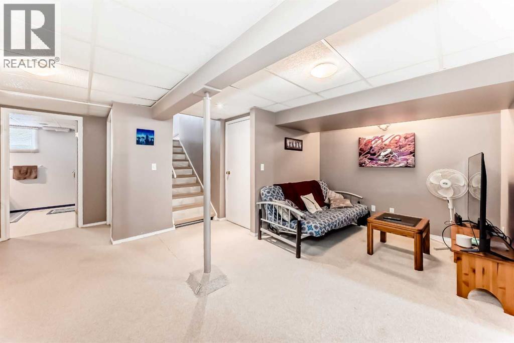 Single Family House Bungalow for Sale in  Rosehill Drive NW Rosemont Calgary 