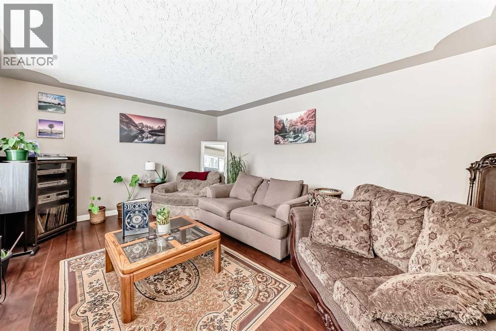 Single Family House Bungalow for Sale in  Rosehill Drive NW Rosemont Calgary 