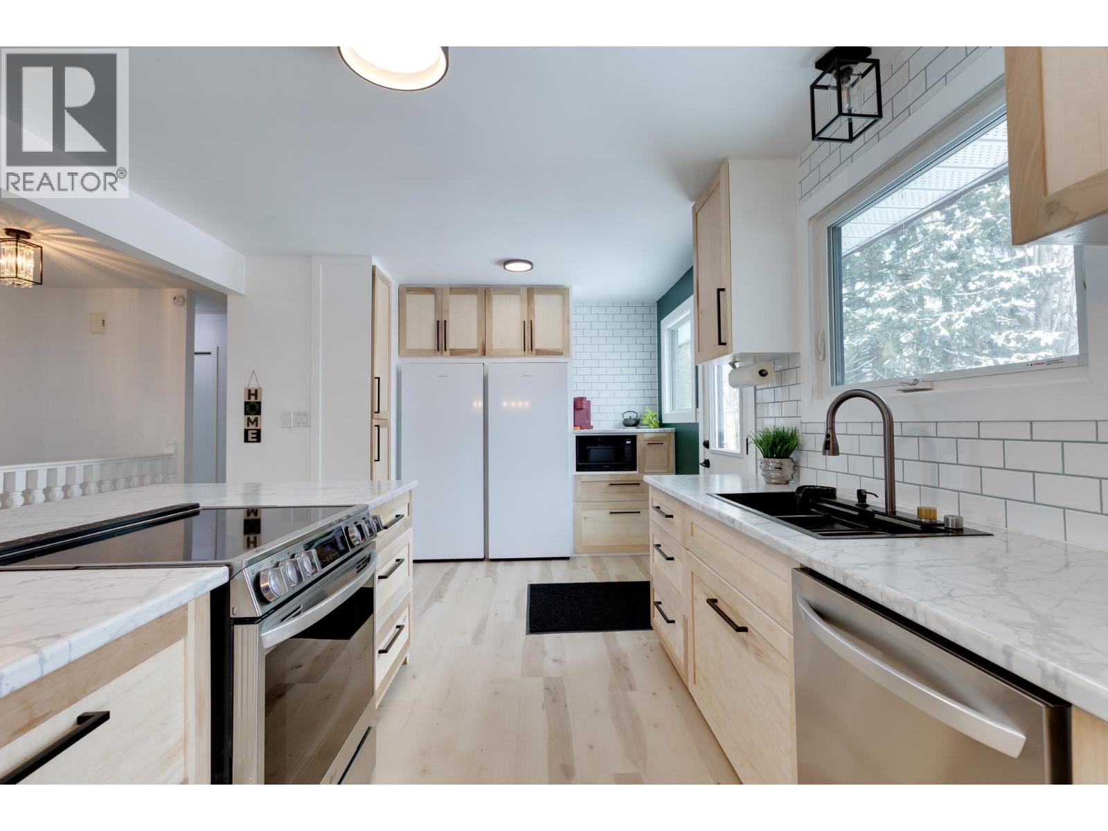 350 KILLOREN CRESCENT - 11